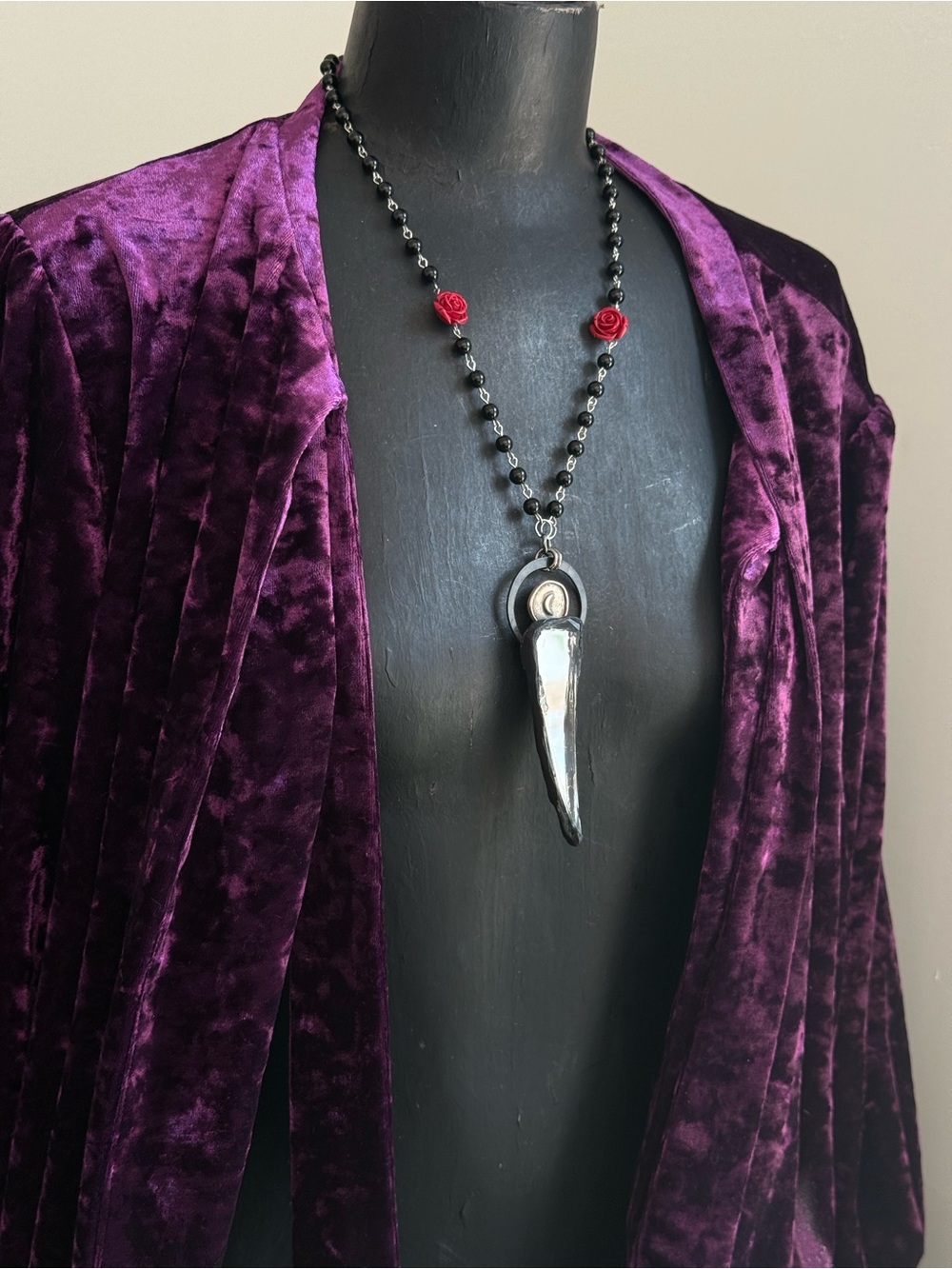 Black Beaded Necklace with Red Rose Accents and broken mirror shard gothic boho - Picture 8 of 11